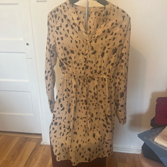 Crêpe wrap dress/ beige/patterned - Picture 4 of 6